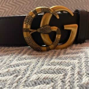 Authentic Gucci Snake Belt. Great Condition! Serial number 114984 Size 85-34.